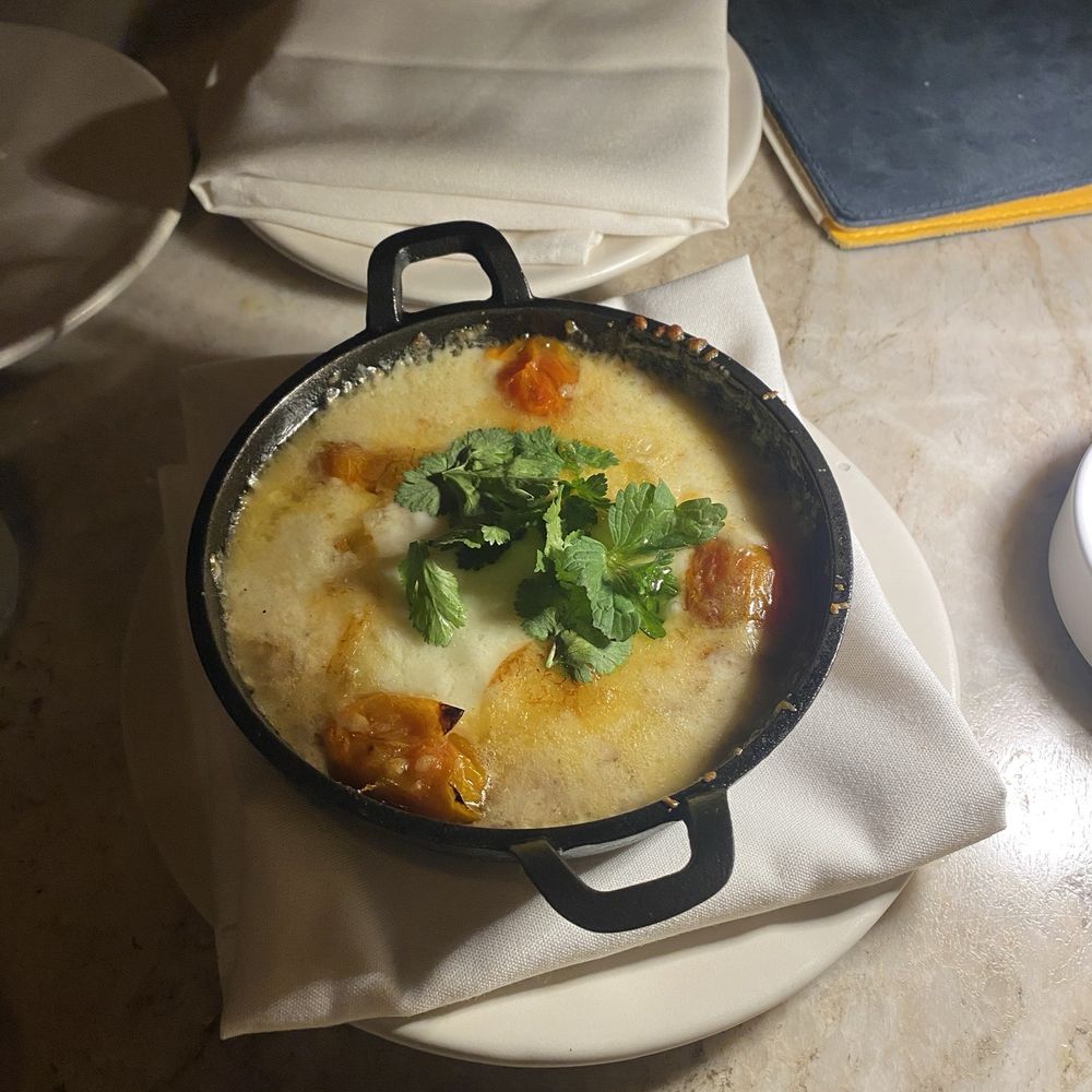 Este - Queso fundido - Seafood Near Me - Austin, Texas Este - Queso fundido - Seafood Near Me - Austin, Texas