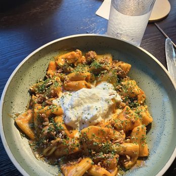 Fig Italian Kitchen & Bar - pasta (rigatoni with Italian sausage, parma rosa, stracciatella, chive) - Italian Near Me - Austin, Texas