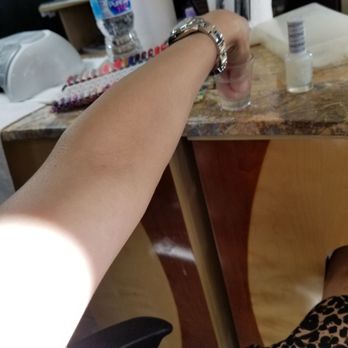 Nail Gossip - My nails getting soaked off, and she tried taken them off, with rust hard fake acrylic nail and was hurting me - Nail Salons Near Me - Las Vegas, Nevada Nail Gossip - My nails getting soaked off, and she tried taken them off, with rust hard fake acrylic nail and was hurting me - Nail Salons Near Me - Las Vegas, Nevada