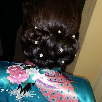 Amy Tevis - The magic Amy does with your hair - Makeup Artists Near Me Amy Tevis - The magic Amy does with your hair - Makeup Artists Near Me