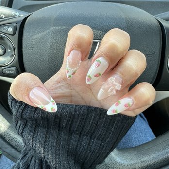 Sun Nail - Nail Salons Near Me - Pasadena, California