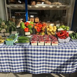 Marlow & Daughters - Food setting