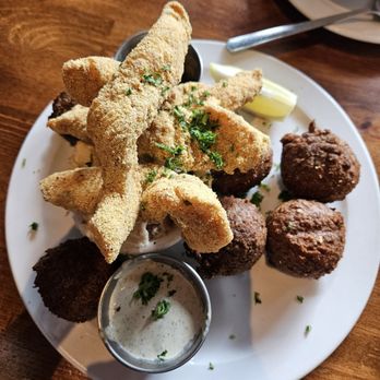 Angeline's Louisiana Kitchen - Fried Catfish - Cajun/Creole Near Me - Berkeley, California