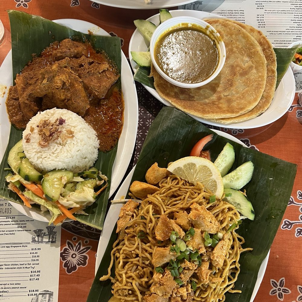 Singapore's Banana Leaf - Mee Goreng, Chicken Rendang, Roti Paratha - Singaporean Near Me - Los Angeles, California Singapore's Banana Leaf - Mee Goreng, Chicken Rendang, Roti Paratha - Singaporean Near Me - Los Angeles, California