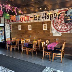 Yolpaqui Taqueria - Dining room