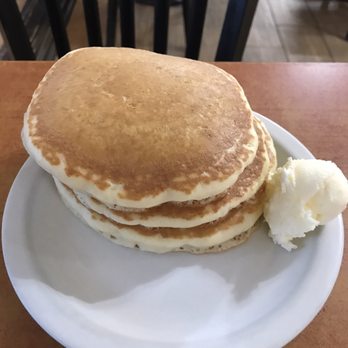Eggs 'n Things Saratoga - Small order of pancake with an omelette. - Breakfast & Brunch Near Me - Honolulu, Hawaii