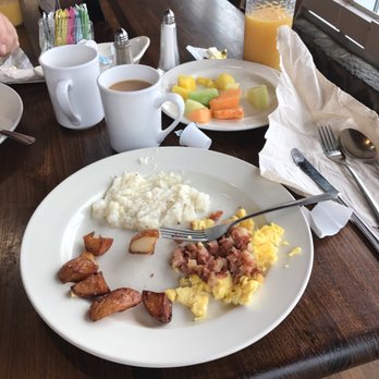 Maple Restaurant - American Near Me - Dawsonville, Georgia