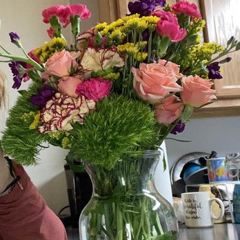 Avant Garden - What was received, which was clearly not what was advertised. - Florists Near Me - State College, Pennsylvania Avant Garden - What was received, which was clearly not what was advertised. - Florists Near Me - State College, Pennsylvania