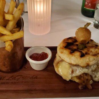 Le Rivage - French Onion Soup Burger - French Near Me - New York, New York Le Rivage - French Onion Soup Burger - French Near Me - New York, New York