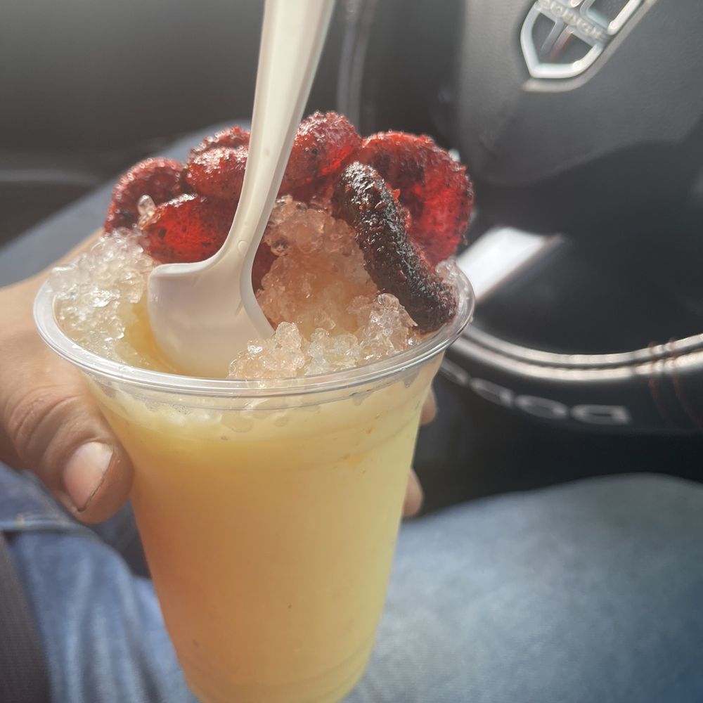 Las Toxicas #2 - Raspado natural de rompope with gummies - Ice Cream & Frozen Yogurt Near Me - Chicago, Illinois Las Toxicas #2 - Raspado natural de rompope with gummies - Ice Cream & Frozen Yogurt Near Me - Chicago, Illinois
