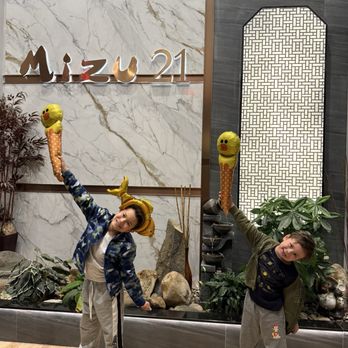 Mizu 21 - Sushi Bars Near Me - Canton, Connecticut