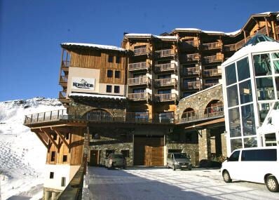 Hôtel Koh-I Nor by Les Etincelles by null