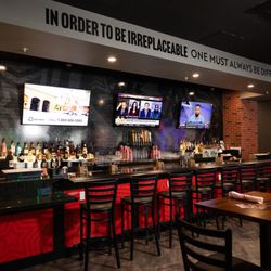 Revo Casino and Social House - Bar