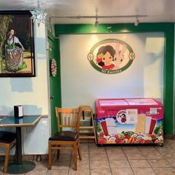 Taqueria Mi Burrito - Inside seating area for dine in
