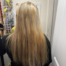 the roots were horrible. if you split my hair open you would see a sheer color of green. don't go there. they need to shut down !!!! the roots were horrible. if you split my hair open you would see a sheer color of green. don't go there. they need to shut down !!!!
