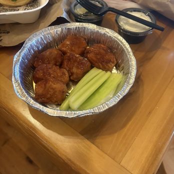 Old 33 Beer & Burger Grill - Boneless wings (spicy honey) - Salad Near Me - Elkton, Virginia Old 33 Beer & Burger Grill - Boneless wings (spicy honey) - Salad Near Me - Elkton, Virginia