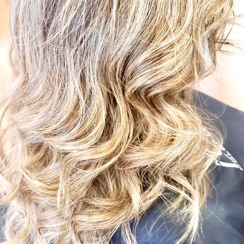 Pretty Woman Salon - Hair color - Hair Stylists Near Me - Everett, Washington Pretty Woman Salon - Hair color - Hair Stylists Near Me - Everett, Washington