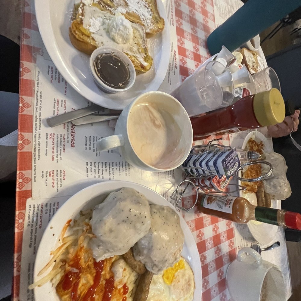 Blondie's Barn - Cinnamon Roll French Toast - Breakfast & Brunch Near Me - Haslett, Michigan