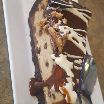 Phil's Marina Cafe - Dessert--Peanutbutter pie - Seafood Near Me - Slidell, Louisiana