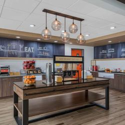 Hampton Inn Williams - Breakfast Area