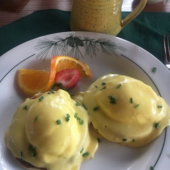 Migis Lodge at Sebago Lake - Hotels Near Me - South Casco, Maine