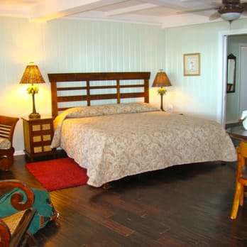 Coconut Palm Inn - Hotels Near Me - Tavernier, Florida