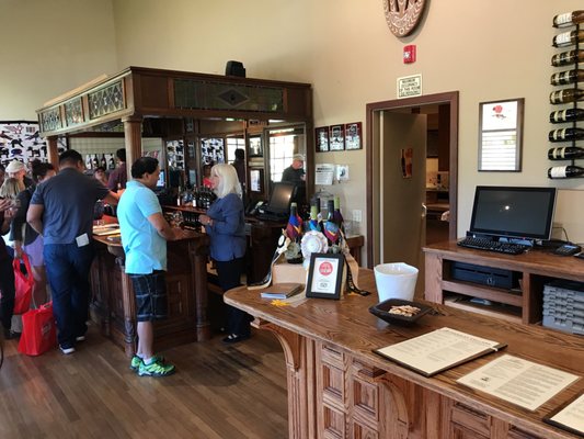 Handley Cellars by null
