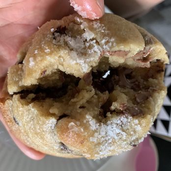 Paderia Bakehouse - Sea salt chocolate chip - Bakeries Near Me - Irvine, California Paderia Bakehouse - Sea salt chocolate chip - Bakeries Near Me - Irvine, California