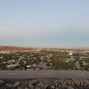Cliffside Restaurant - views - American Near Me - St George, Utah Cliffside Restaurant - views - American Near Me - St George, Utah