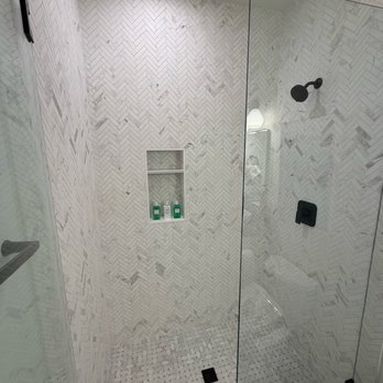 JP Tile Construction - Shower Tiles in Bathroom 1 - Tiling Near Me - Kirkland, Washington JP Tile Construction - Shower Tiles in Bathroom 1 - Tiling Near Me - Kirkland, Washington