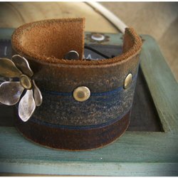 Weathered Elegance - Handmade jewelry