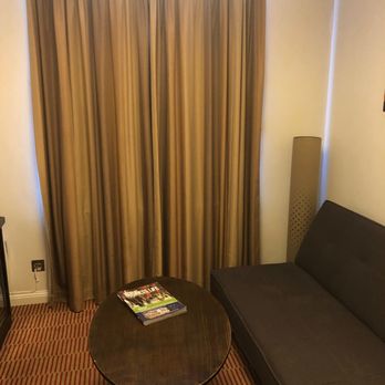 The Dragon Hotel - Dingy room - Hotels Near Me - Swansea, SWA