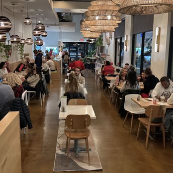 Enjoy Pure Food + Drink - Dining room. - Juice Bars & Smoothies Near Me - Lenexa, Kansas