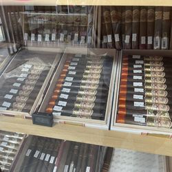 Aura Smoke Shop