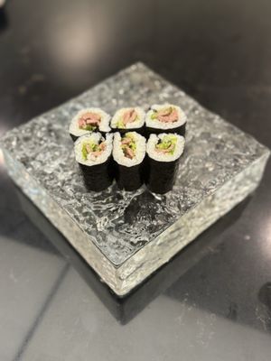 ROLL UP JAPANESE HAND ROLLS by null