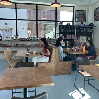 Local Jonny's - seating - Coffee & Tea Near Me - Dallas, Texas Local Jonny's - seating - Coffee & Tea Near Me - Dallas, Texas