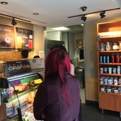 Starbucks - Orderly queue