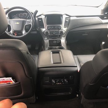 STAR TRANS-VIP - 6 passenger SUV - Airport Shuttles Near Me STAR TRANS-VIP - 6 passenger SUV - Airport Shuttles Near Me