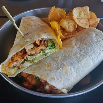 Wick n Ore Kitchen &Tap - BBQ chicken wrap & house chips - Burgers Near Me - Vernon Hills, Illinois Wick n Ore Kitchen &Tap - BBQ chicken wrap & house chips - Burgers Near Me - Vernon Hills, Illinois