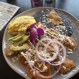 Chilaquiles rojos
