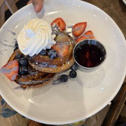 Cinnamon roll French toast