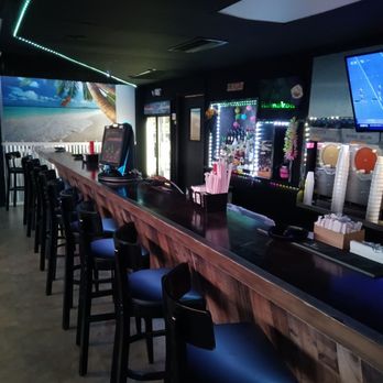 Daiquiris & Creams - the bar area - Cocktail Bars Near Me - Slidell, Louisiana