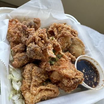 Side Street Inn - Signature garlic chicken! - Sports Bars Near Me - Honolulu, Hawaii Side Street Inn - Signature garlic chicken! - Sports Bars Near Me - Honolulu, Hawaii