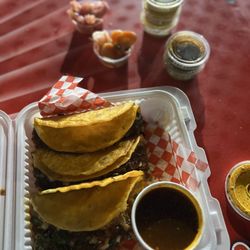 Quesataco de barbacoa