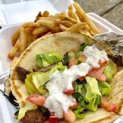 Lamb pita sandwich with fries