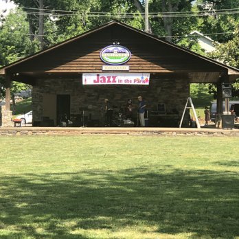 Personal Touch Tours - Event lawn - Jazz stage - Travel Services Near Me - Atlanta, Georgia