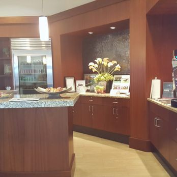 Jim Hudson Lexus, Columbia - Customer Refreshment Area - Auto Repair Near Me - Columbia, South Carolina
