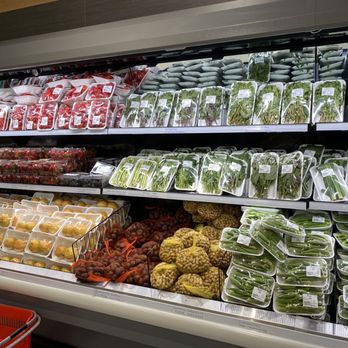 Fresh Palace Supermarket - Fresh Palace Supermarket - produce department - Grocery Near Me - Mississauga, Ontario