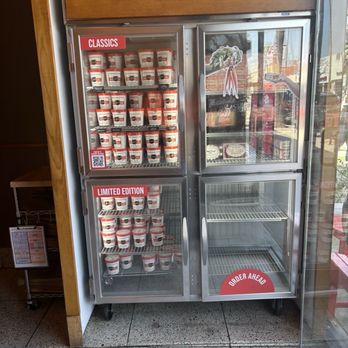 Salt & Straw - Prepacked, ready to go - Ice Cream & Frozen Yogurt Near Me - Los Angeles, California Salt & Straw - Prepacked, ready to go - Ice Cream & Frozen Yogurt Near Me - Los Angeles, California