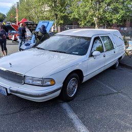 Does this car look "unsalvageable to you? Does this car look "unsalvageable to you?